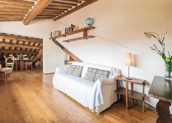 Pantheon Charming Penthouse Apartamento *